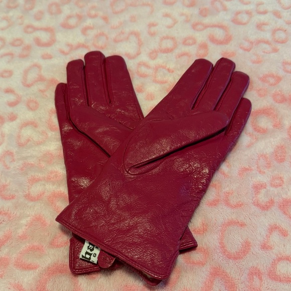 Vintage Cloves Hot Pink Leather for Women 100% Real Leather
Size: M - Picture 2 of 8